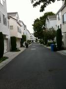 Irgendwie sah diese Straße sympathisch aus... lag wohl an den fehlenden Vorgärten. Irgendwie sah diese Straße sympathisch aus... lag wohl an den fehlenden Vorgärten.