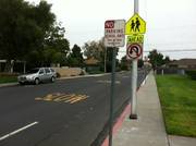 Man muss viel lesen können - amerik. Straßenschilder nutzen nur wenige piktogramme und setzen auf Text Man muss viel lesen können - amerik. Straßenschilder nutzen nur wenige piktogramme und setzen auf Text